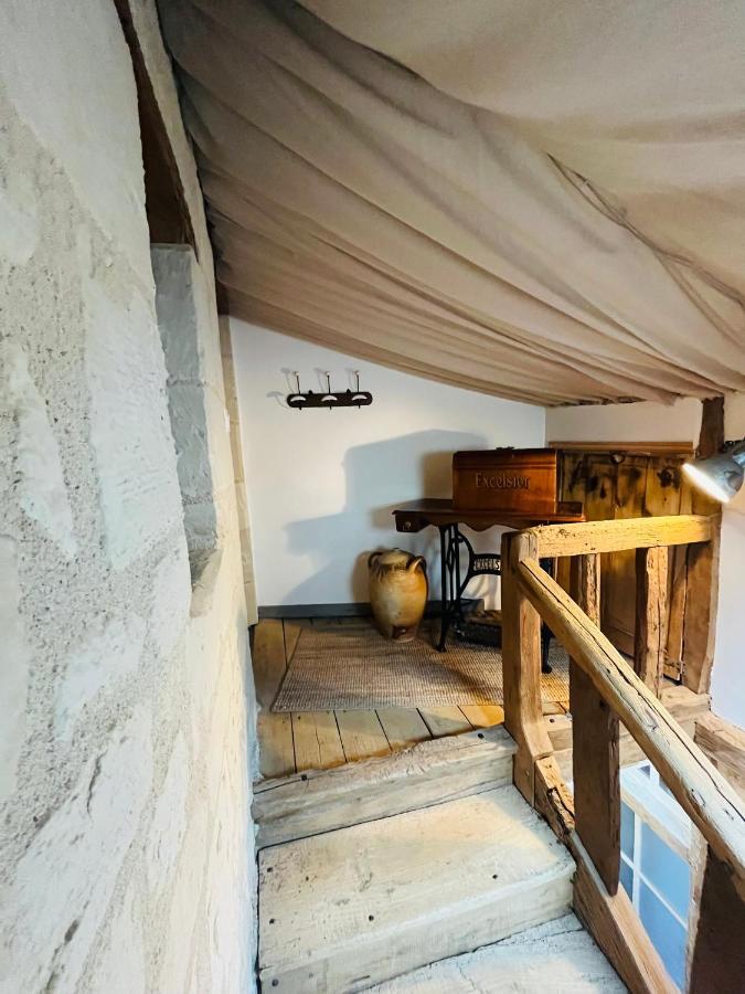 Chez mimie les hôtes Fontevraud L'Abbaye Extérieur photo